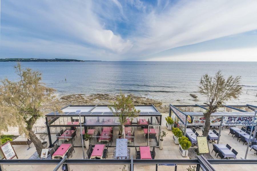 Apartment Lion Novigrad Istria Exterior foto