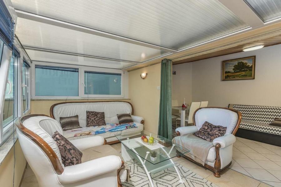 Apartment Lion Novigrad Istria Exterior foto